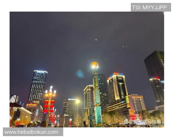 川渝足球历史十大球星排名及其影响力解析 川渝足球历史十大球星排名及其影响力解析